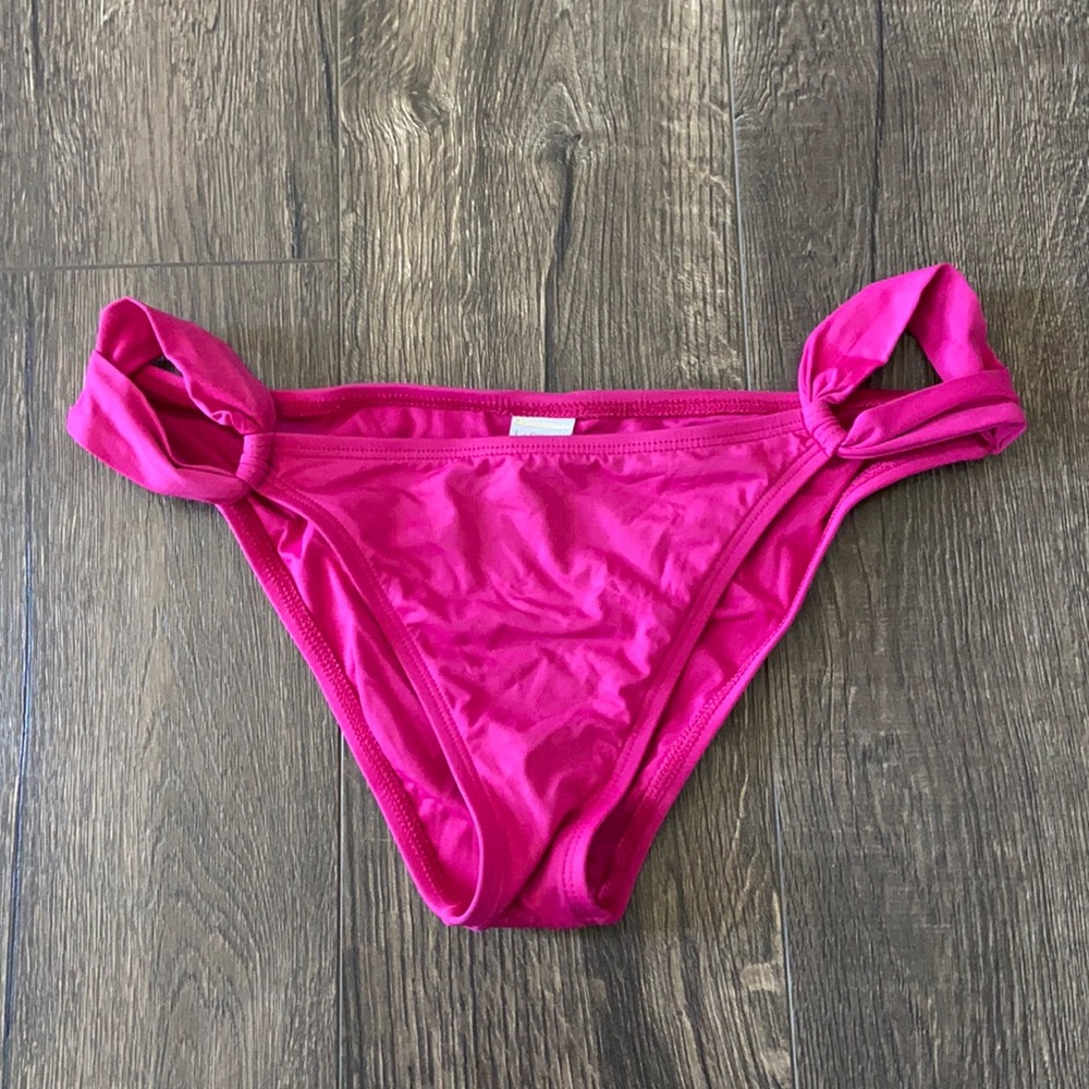 L Space women’s swimsuit bottoms